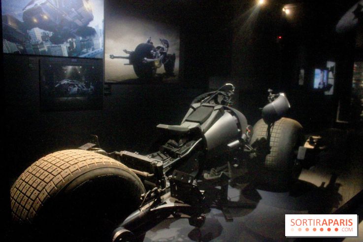L’Art de DC Comics au Musée Art Ludique - moto batman