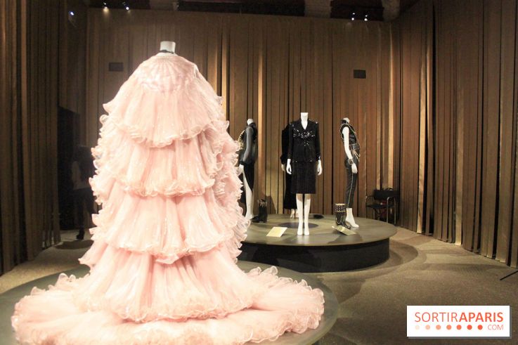 La garde robe de Dalida au Musée Galliera