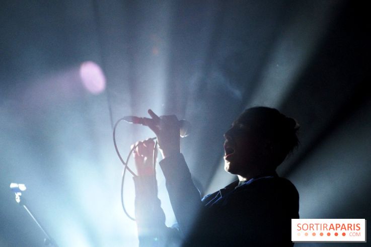 Vök en concert au Point Ephémère à Paris