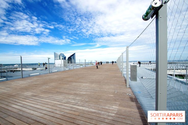 Réouverture du toit de la Grande Arche de La Défense
