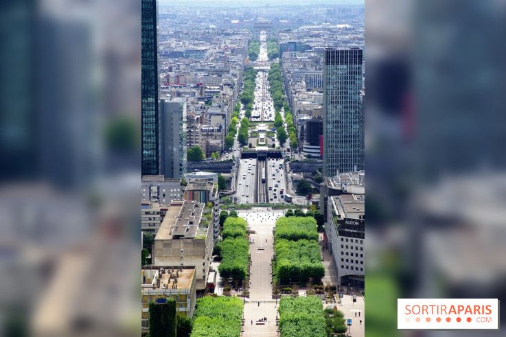 Réouverture du toit de la Grande Arche de La Défense
