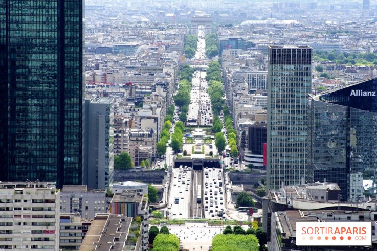 Réouverture du toit de la Grande Arche de La Défense