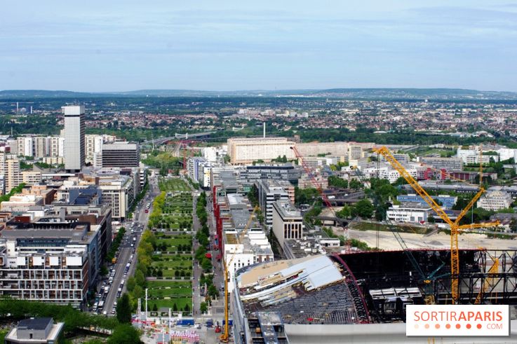 Réouverture du toit de la Grande Arche de La Défense