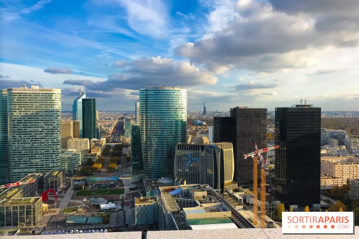 Réouverture du toit de la Grande Arche de La Défense