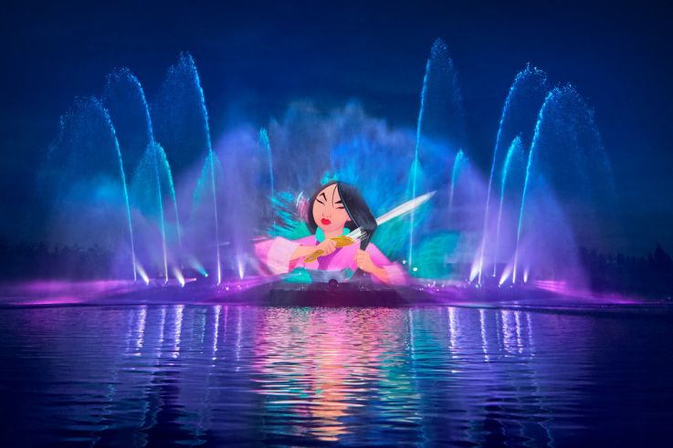 Disney Cascade of Lights à Disneyland Paris : le nouveau show nocturne sur Adventure Bay