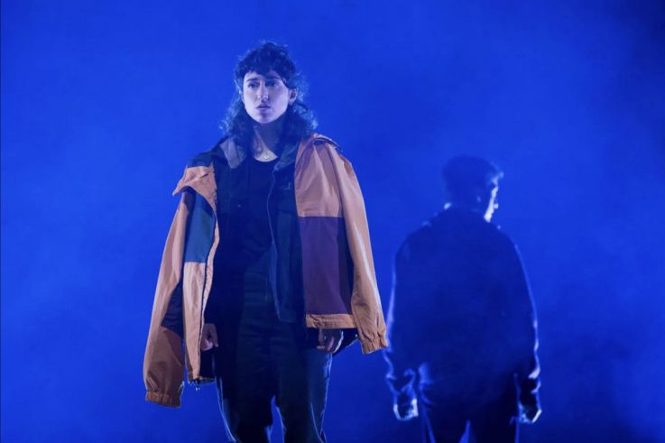 Rose : la pièce d'Isabelle Hubert sur l'adolescence et la reconstruction au Théâtre Paris-Villette