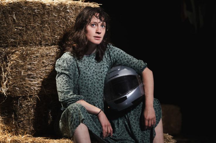 Queen Kong au Théâtre Paris-Villette : un cri de liberté contre les normes sociales