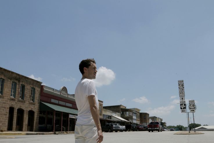 Aime moi : Fabien Ducommun en voyage intérieur au Théâtre des Mathurins