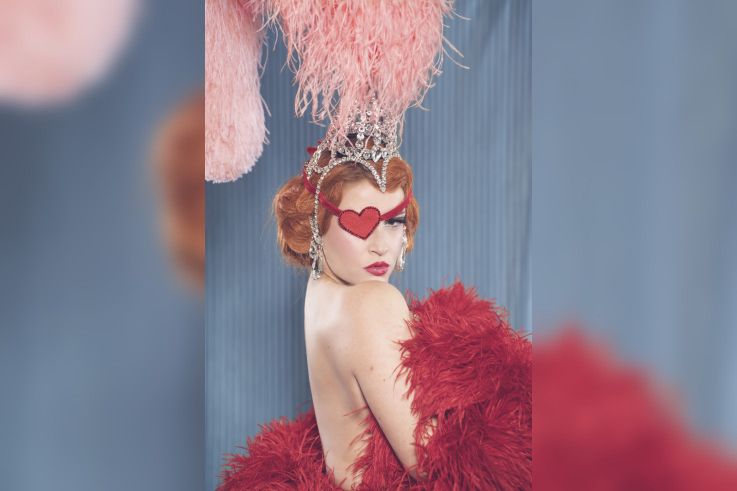 Les Meneuses : la revue signée Maud’Amour qui revisite le genre au Théâtre Les Étoiles