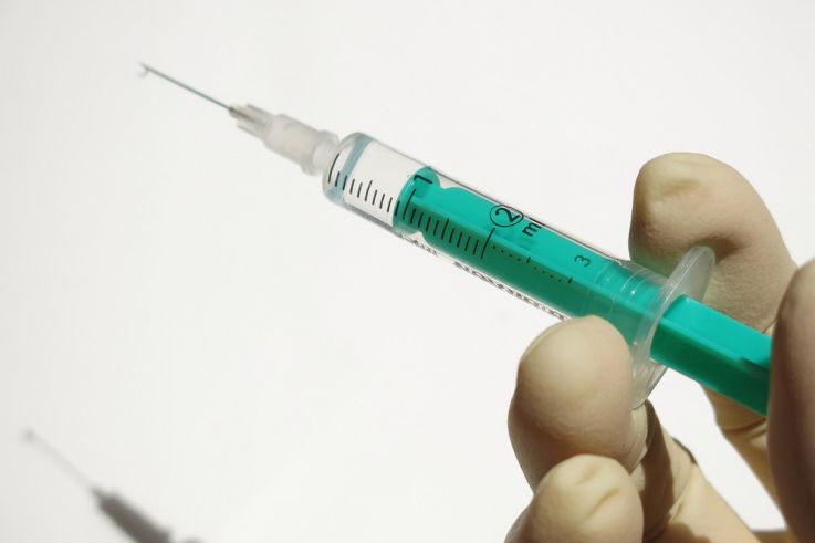 Coronavirus : le point sur les deux candidats vaccins les plus prometteurs