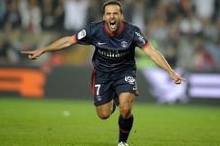 Giuly joueur du mois !