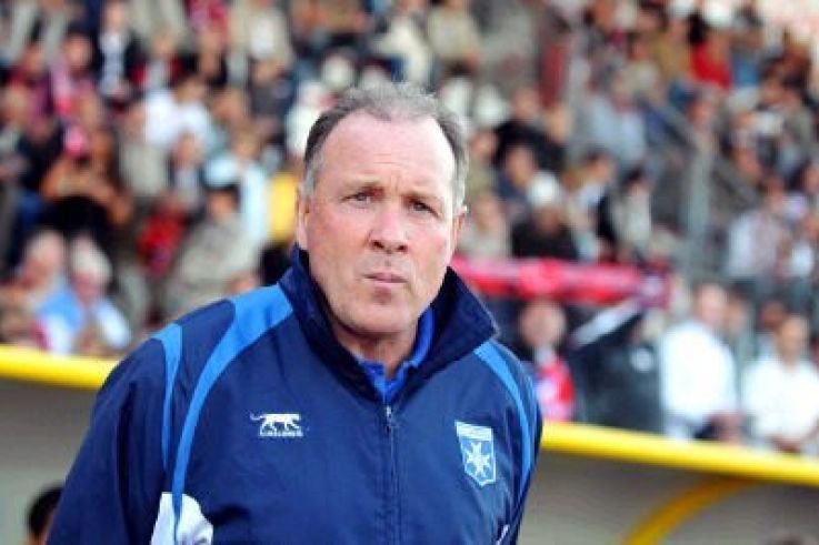 Auxerre : Fernandez met la pression sur l'arbitre