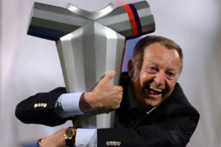 Aulas accorde son soutien à Leproux