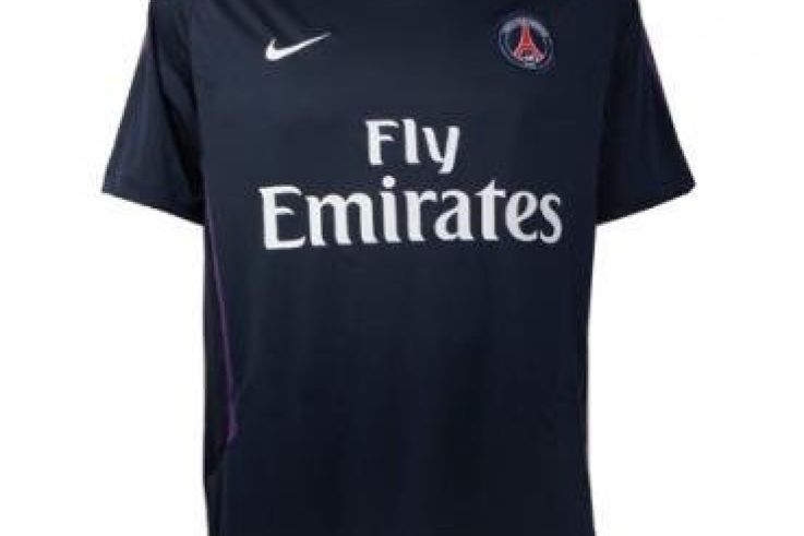 Le véritable maillot d'entraînement 2010/11