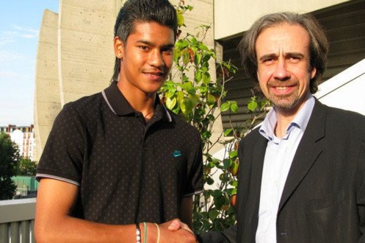 Areola également touché