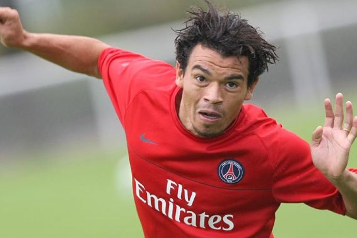 Élongation aux ischio-jambiers pour Ceará