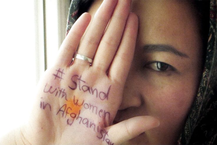 Bread and Roses : documentaire sur les femmes afghanes produit par Jennifer Lawrence sur Apple TV+