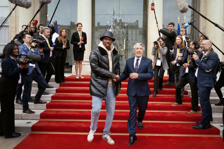 En Place Saison 2, le retour des déboires présidentiels de Stéphane Blé sur Netflix en août 2024