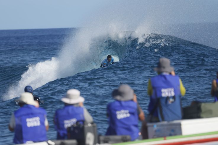 Deux Athlètes Français pour les finales de surf à Teahupo'o, Tahiti