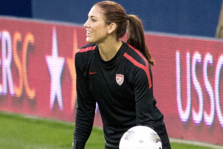 L'Envers du sport : Hope Solo, gardienne indomptable sur Netflix : portrait d’une icône controversée
