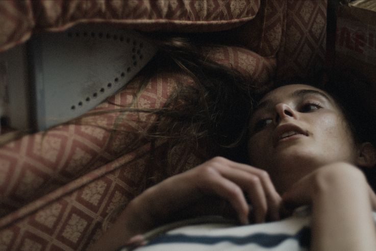 Crasse : drame sensible sur l’enfance brisée au cinéma