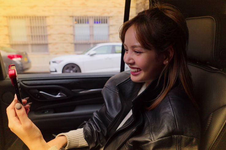 Hitmakers : coulisses des hits mondiaux dans une série Netflix