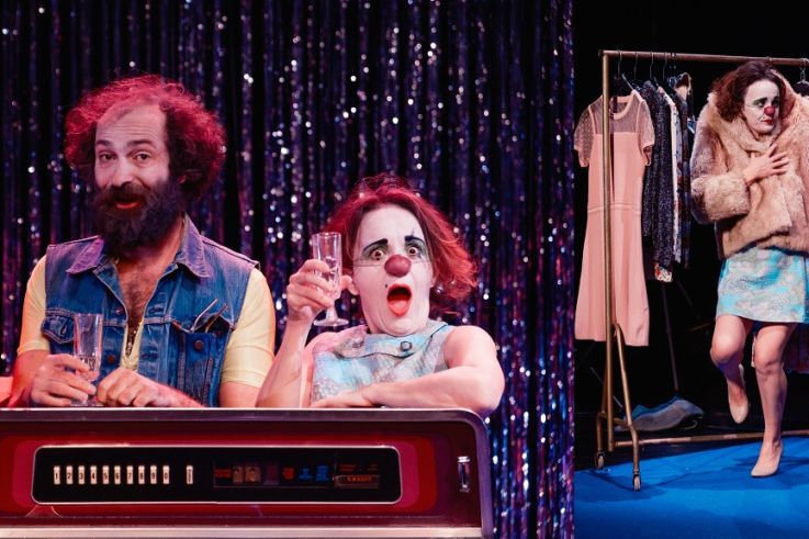 On a tous quelque chose en nous… : un duo de clowns revisite Johnny Hallyday à la Cartoucherie