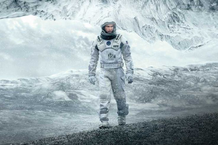 Interstellar de Christopher Nolan, film de science-fiction emblématique sur le temps et l’espace