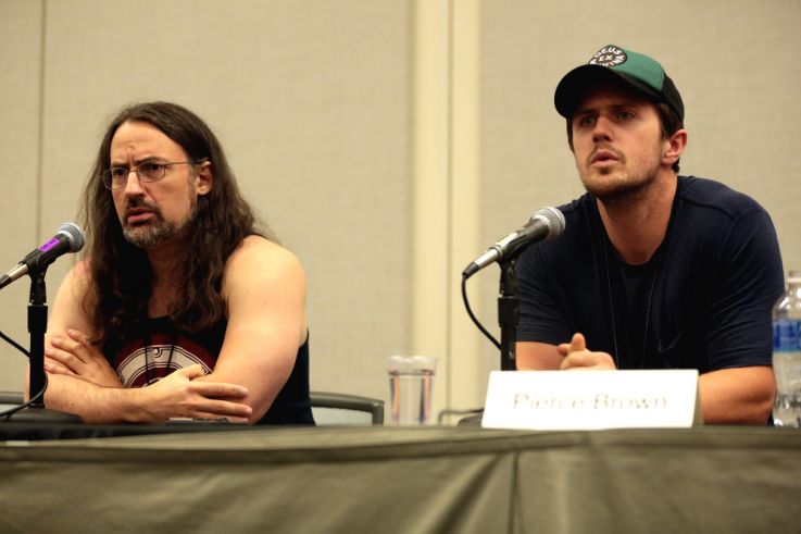 Pierce Brown avec Jim Butcher au Phœnix Comicon en 2017