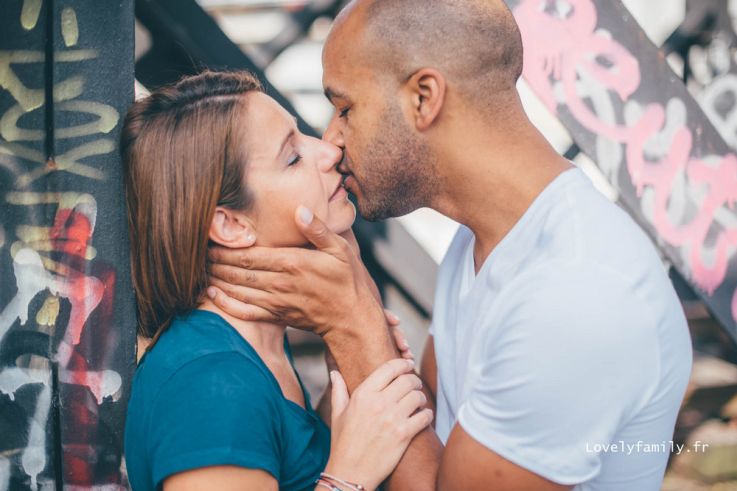 Une séance photo en amoureux dans les rues de Paris