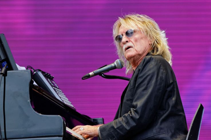 Coronavirus : le chanteur Christophe est mort 