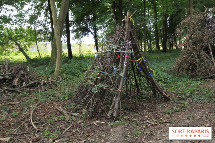 Construction de cabanes au Villages Nature