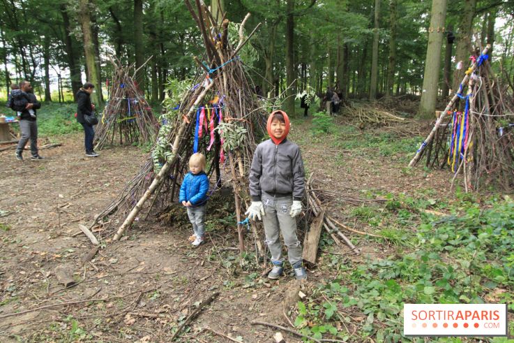 Construction de cabanes au Villages Nature