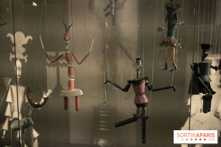 Exposition DADA au Musée de l'Orangerie - marionnettes pour Le Roi Cerf, Mel Myland et Sabine Gysin d'après Sophie Taeuber (1918), 1993