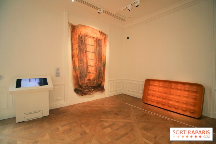 Women House à la Monnaie de Paris - Rachel Whiteread, Untitled (Air Bed), 1993