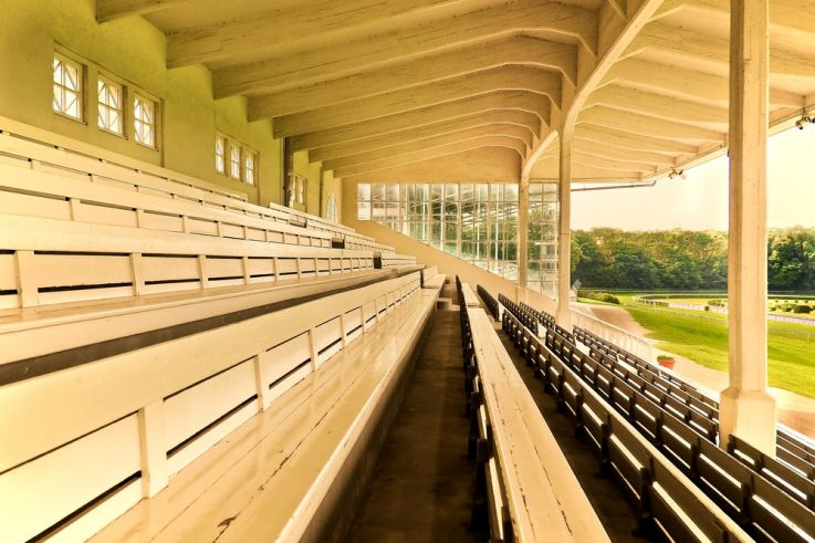 Paris : les stades et hippodromes restent fermés jusqu'au 22 juin 