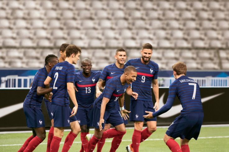 Équipe de France : le nouveau maillot des Bleus présenté par Kylian Mbappé 