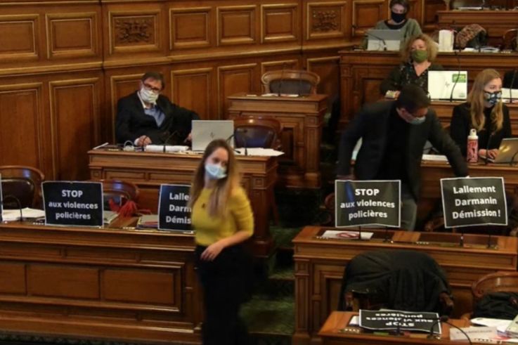 Conseil de Paris : des élus réclament la démission du préfet Lallement, Hidalgo proteste