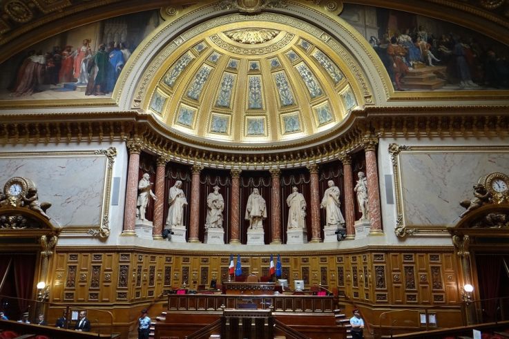 Covid : la prolongation de l'état d'urgence sanitaire jusqu'au 3 mai validée par le Sénat