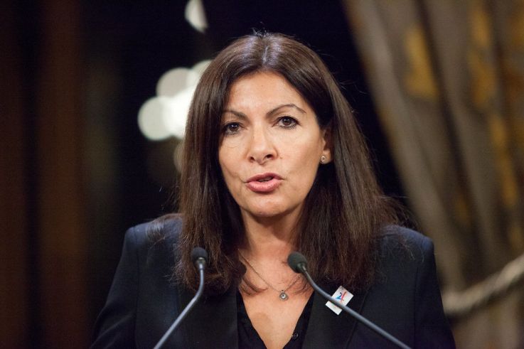 Confinement à Paris : Anne Hidalgo appelle à "laisser des marges de respiration aux Parisiens"