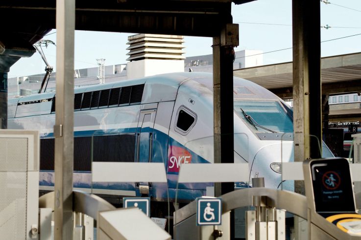 Confinement : hausse de 25% des réservations de trains après l'allocution de Macron, selon la SNCF