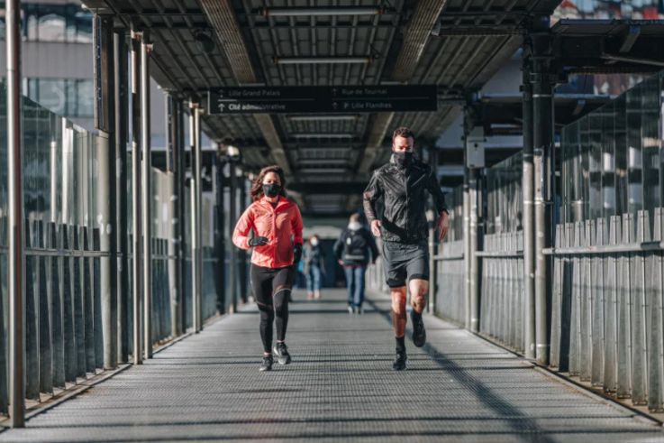Décathlon s'apprête à vendre son masque de protection adapté pour le sport à partir de fin mai