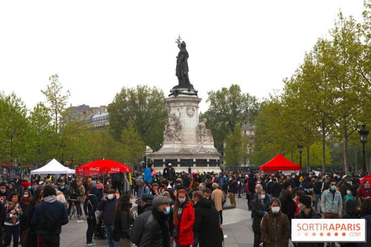 Manifestation pour un service public de l'énergie place de la République à Paris