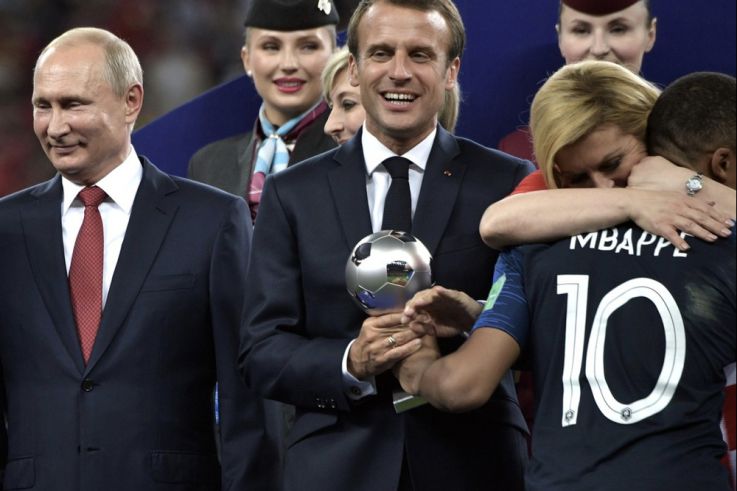 PSG : Macron aurait tenté en privé de convaincre Kylian Mbappé de rester à Paris