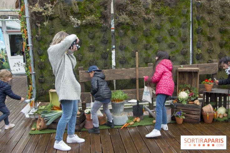 Chasse aux oeufs de Pâques Pierre Lapin au BHV Marais : les photos