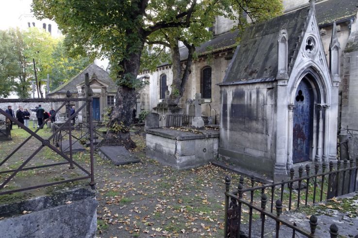 Le plus petit cimetière de Paris