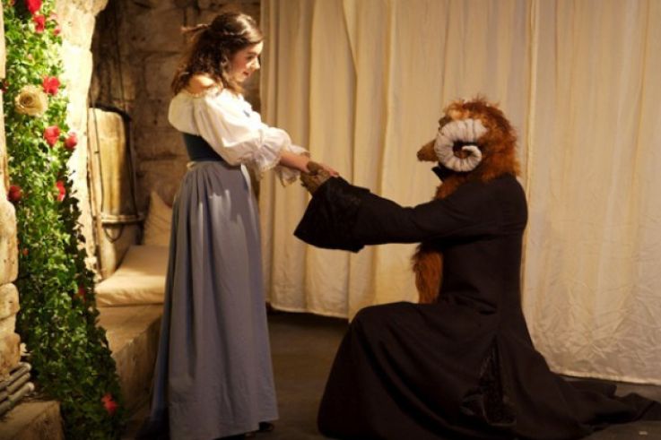 La Belle et la Bête au Théâtre Essaion