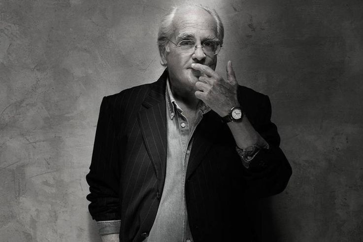 Un écran géant sur le parvis de l'Hôtel de Ville pour rendre hommage à Michel Legrand