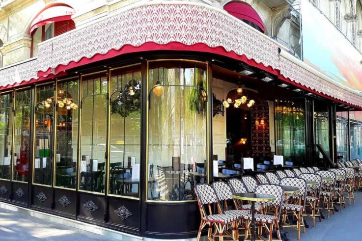 La brasserie 'Belle Epoque' Le Sarah Bernhardt rénovée