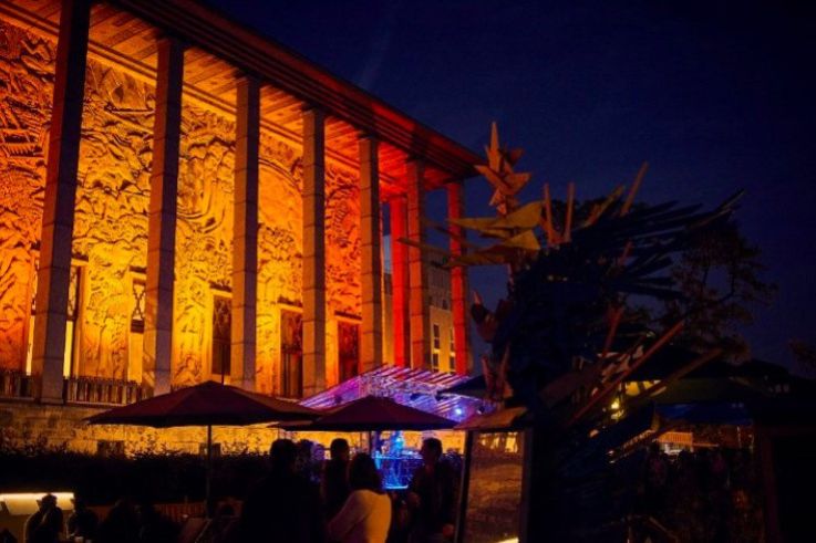 Nocturnes gratuites durant le mois d'août 2019 au Palais de la Porte Dorée